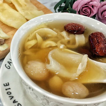 高麗參桂圓花膠燉雞 (8-10位)